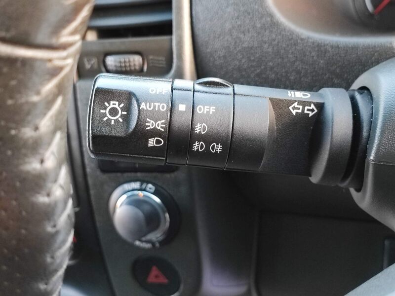 NISSAN NAVARA