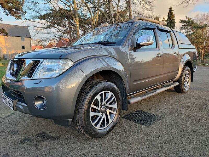 NISSAN NAVARA