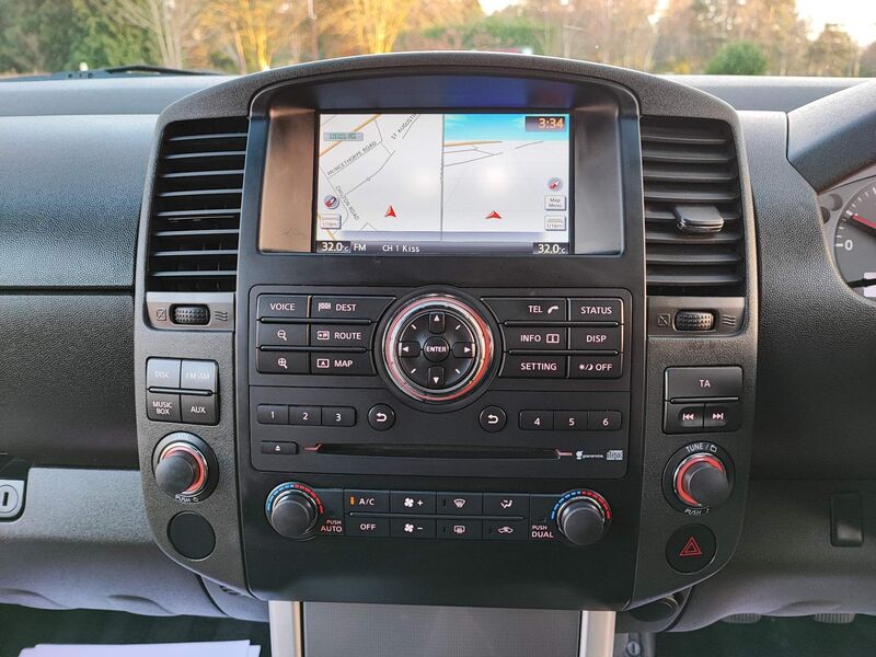 NISSAN NAVARA