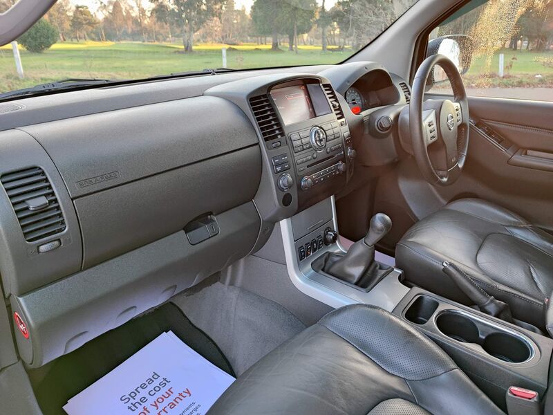 NISSAN NAVARA