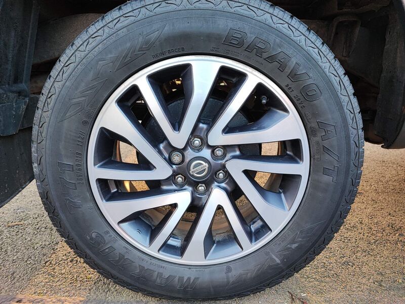 NISSAN NAVARA
