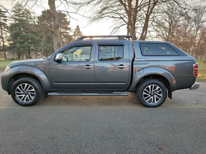 NISSAN NAVARA