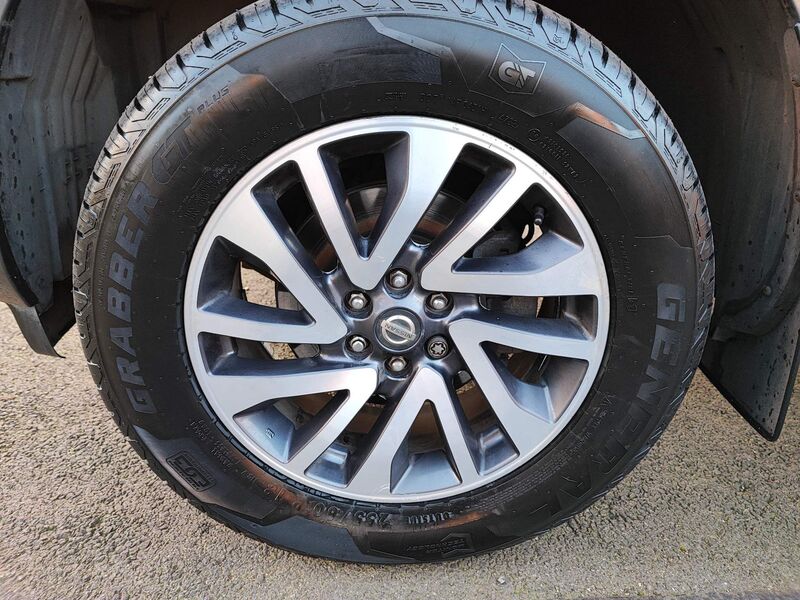 NISSAN NAVARA