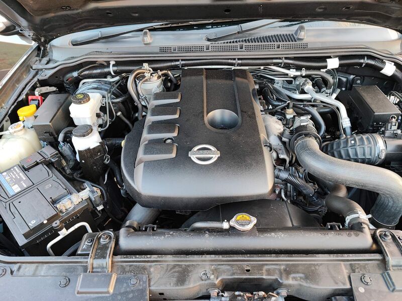 NISSAN NAVARA
