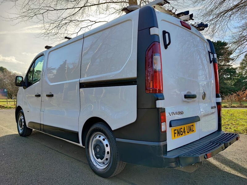 VAUXHALL VIVARO
