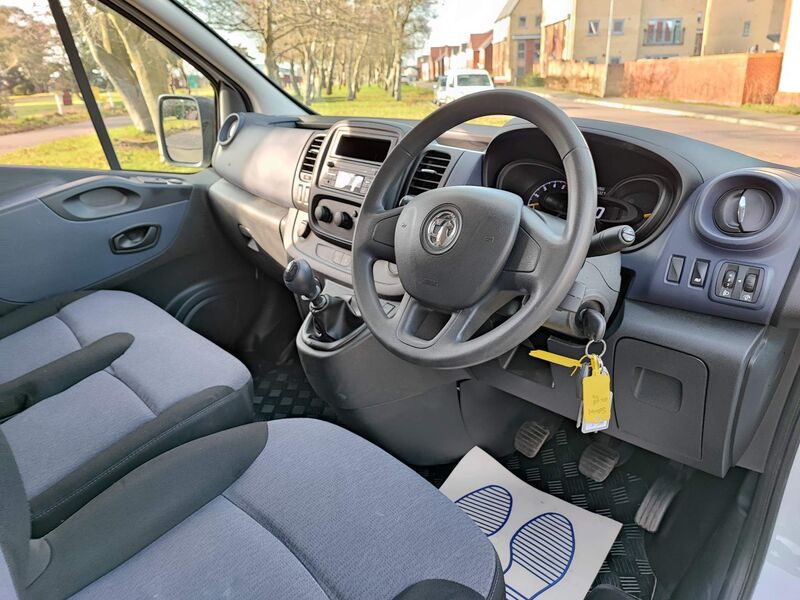 View VAUXHALL VIVARO 1.6 CDTi 2900 ecoFLEX L1 H1 Euro 5 (s/s) 5dr