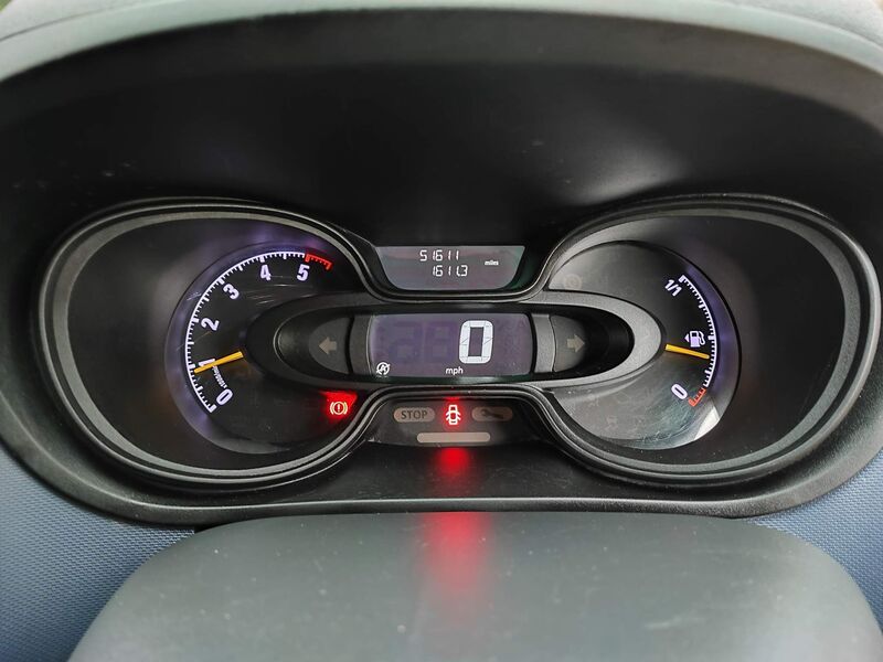 VAUXHALL VIVARO