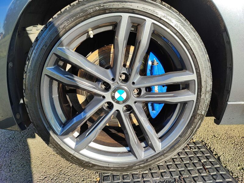 BMW 3 SERIES
