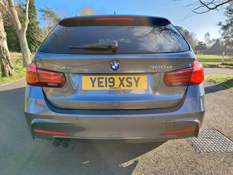 BMW 3 SERIES