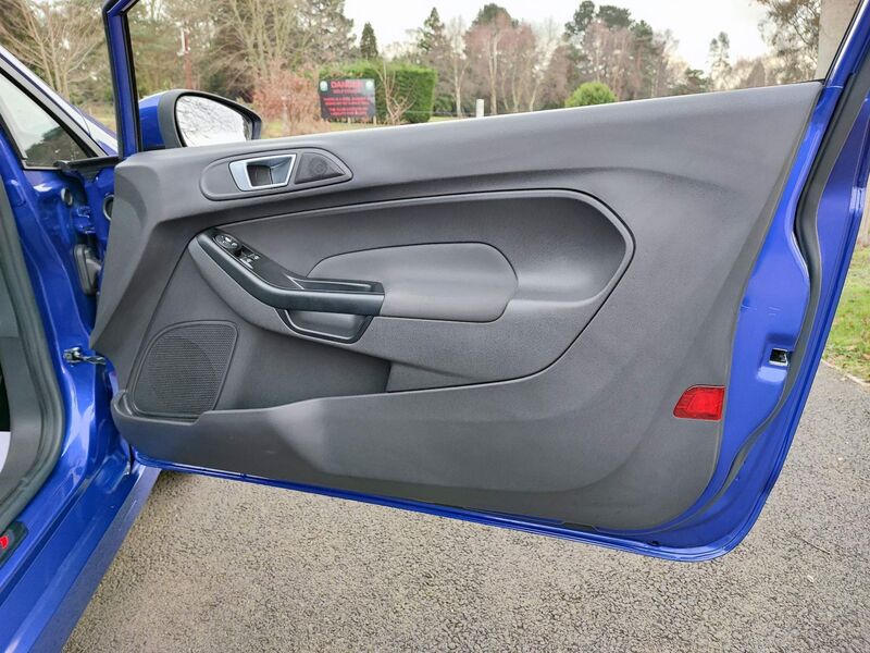 FORD FIESTA