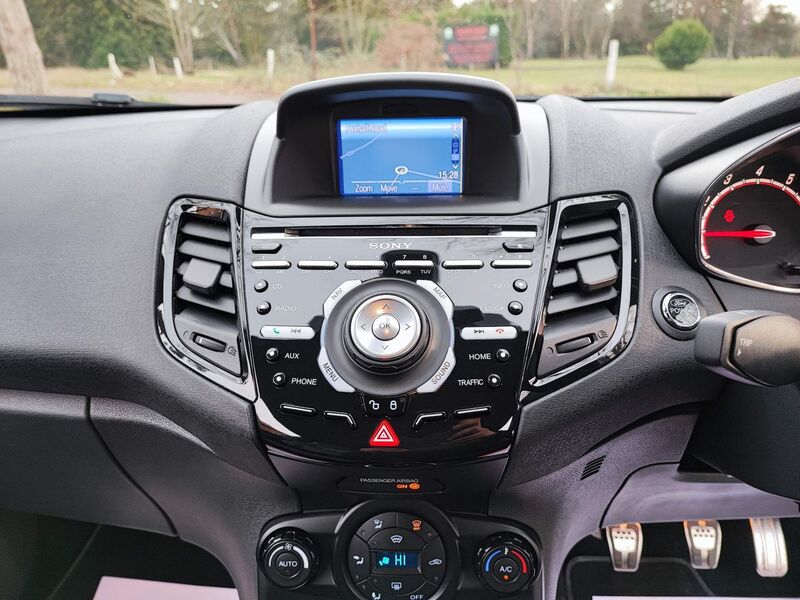FORD FIESTA