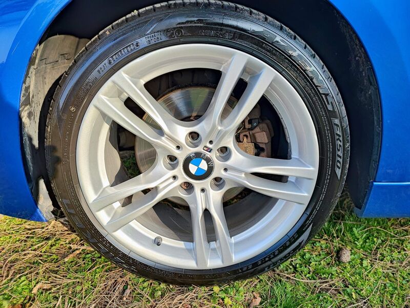 BMW 3 SERIES