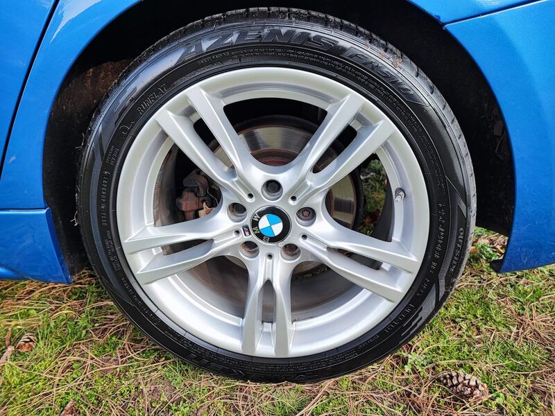 BMW 3 SERIES