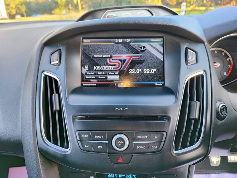 FORD FOCUS