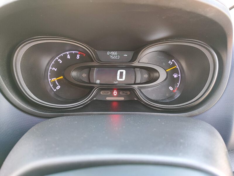 VAUXHALL VIVARO