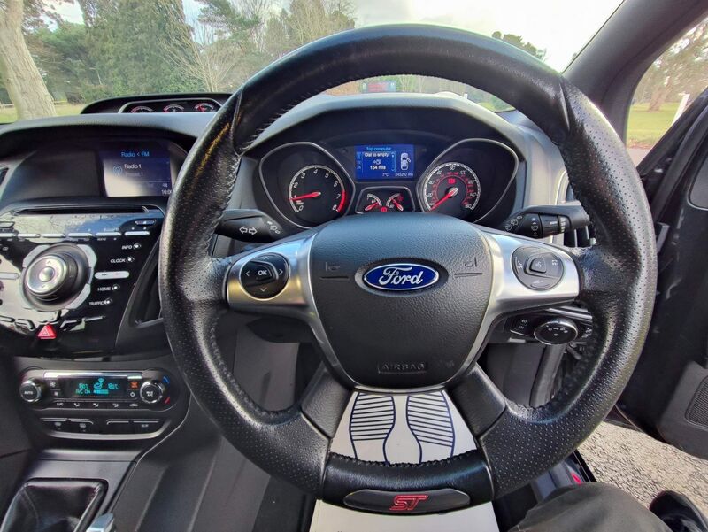 FORD FOCUS