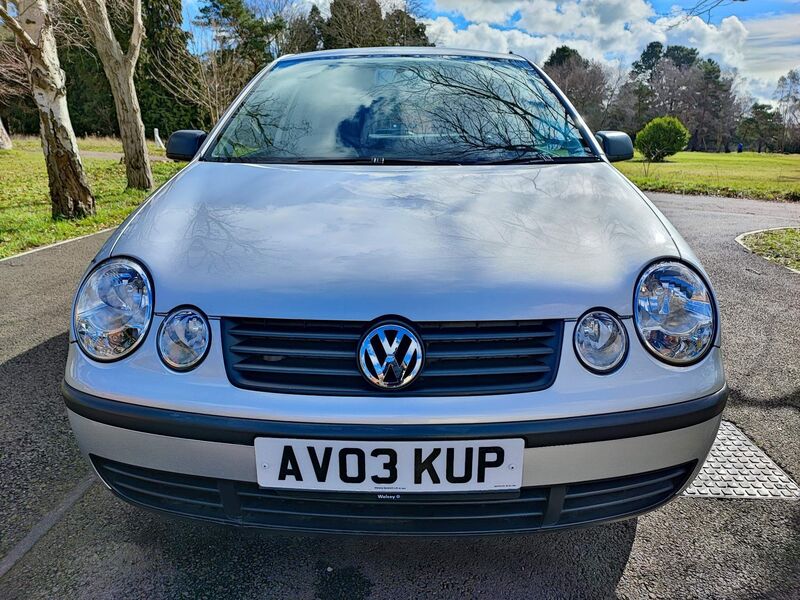 VOLKSWAGEN POLO