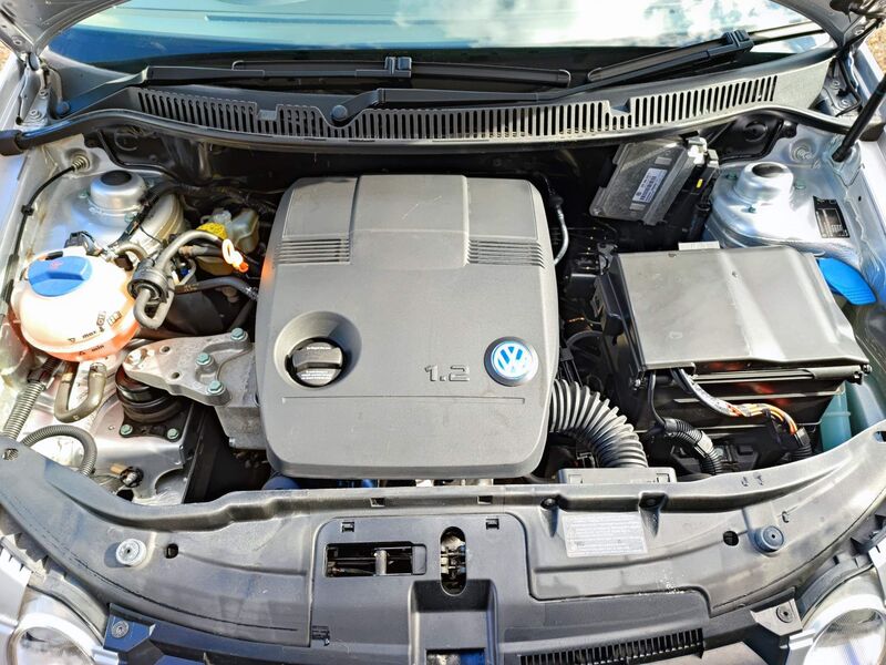 VOLKSWAGEN POLO