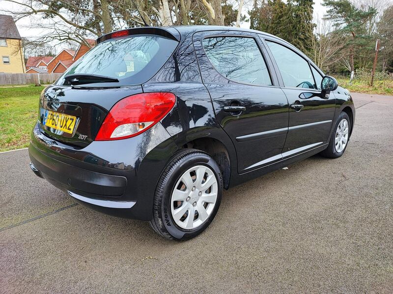 PEUGEOT 207