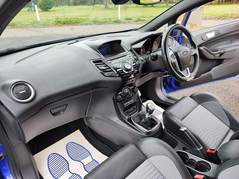 FORD FIESTA