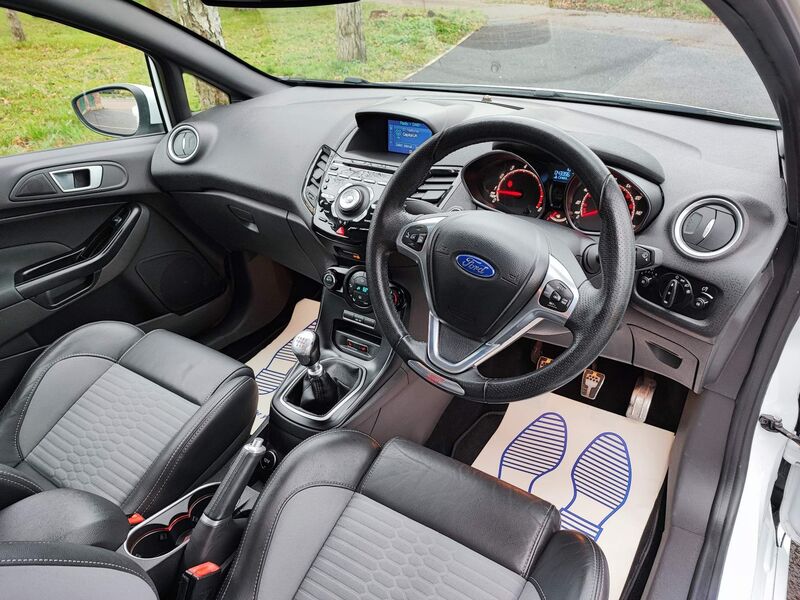 FORD FIESTA