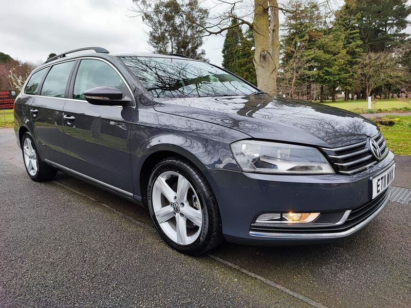 View VOLKSWAGEN PASSAT 2.0 TDI BlueMotion Tech SE Euro 5 (s/s) 5dr