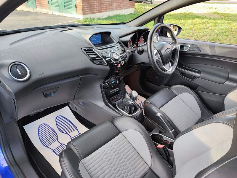 FORD FIESTA