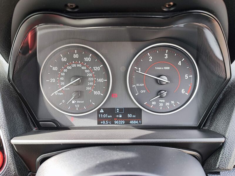 BMW 1 SERIES