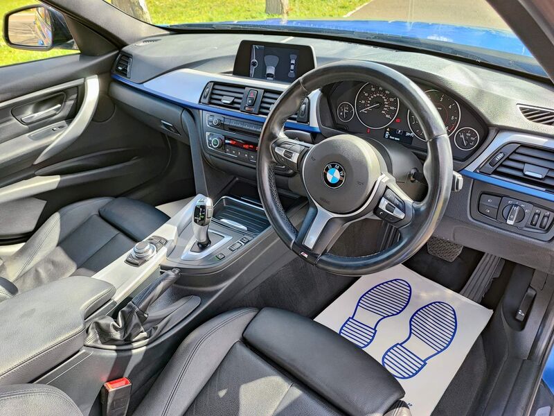 View BMW 3 SERIES 2.0 320d M Sport Auto Euro 5 (s/s) 4dr