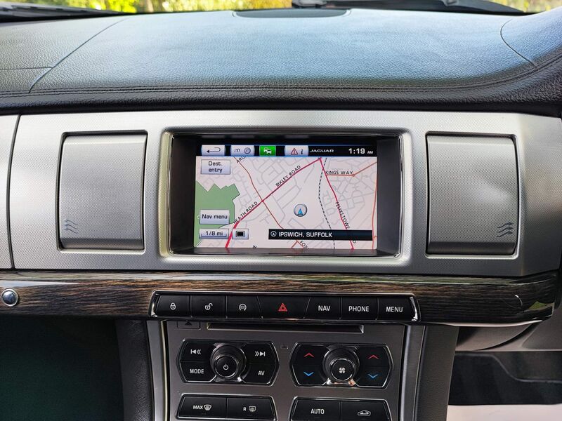 JAGUAR XF