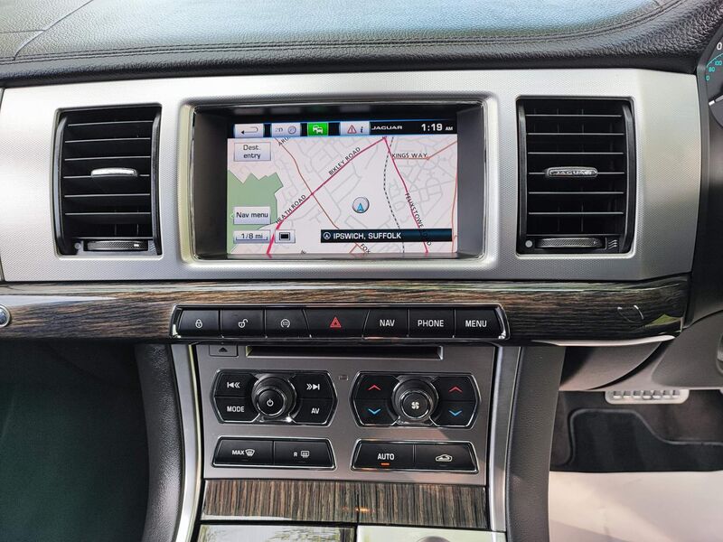JAGUAR XF