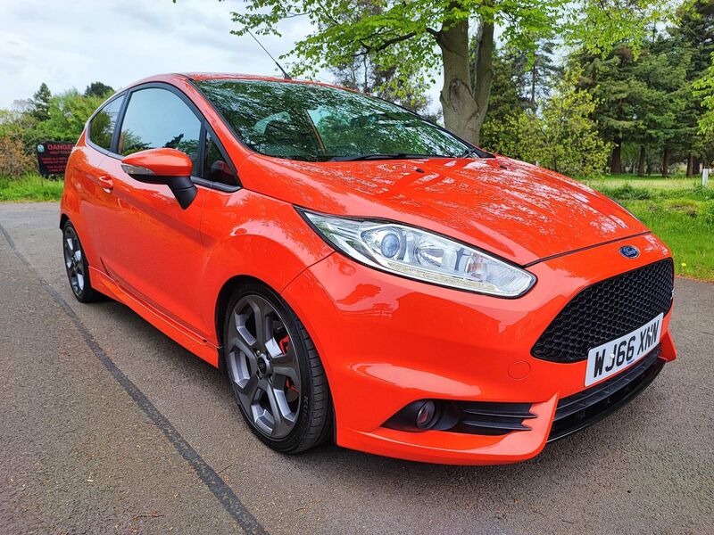 View FORD FIESTA 1.6T EcoBoost ST-3 Euro 6 3dr