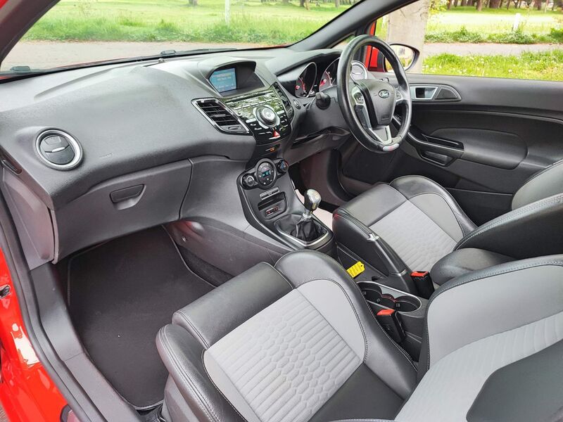 FORD FIESTA