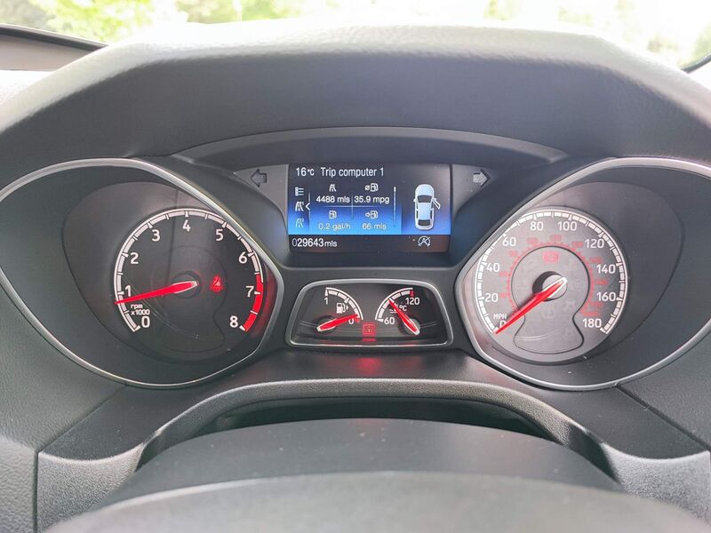 FORD FOCUS