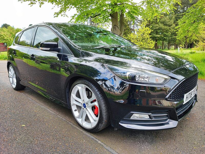 View FORD FOCUS 2.0T EcoBoost ST-3 Euro 6 (s/s) 5dr