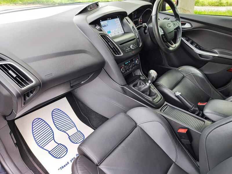 FORD FOCUS