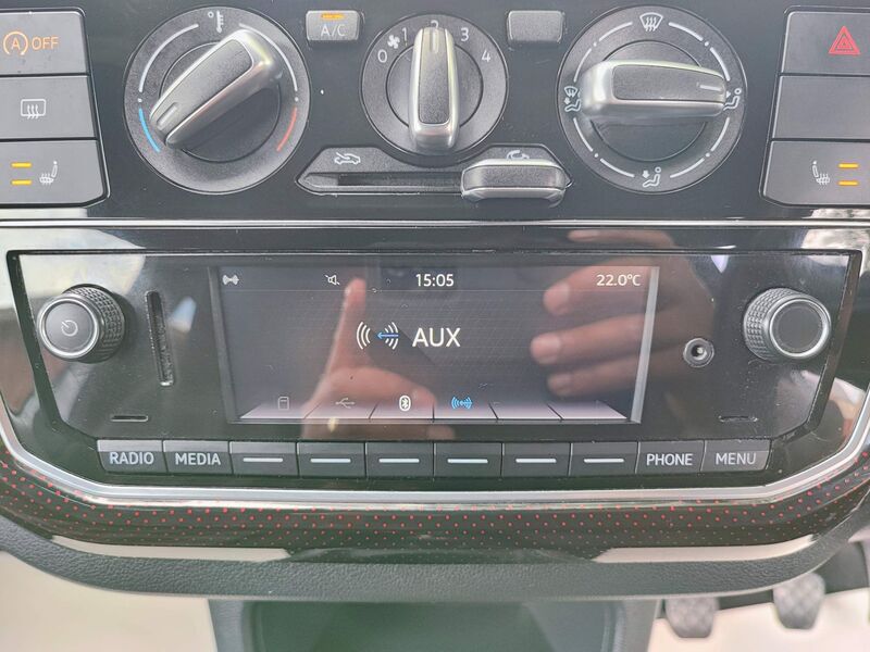 VOLKSWAGEN UP