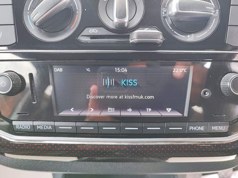 VOLKSWAGEN UP