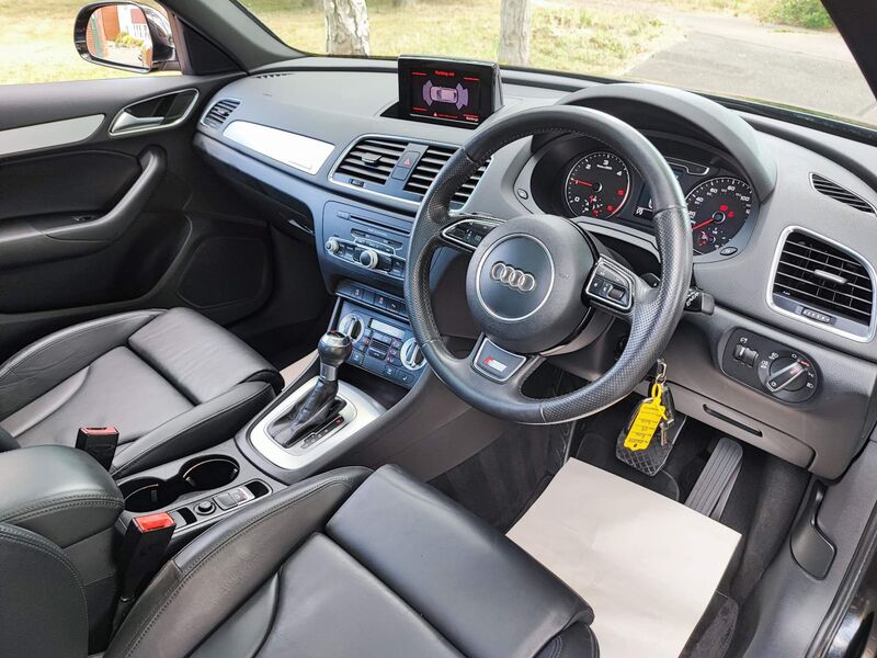 View AUDI Q3 2.0 TDI S line S Tronic quattro Euro 5 (s/s) 5dr