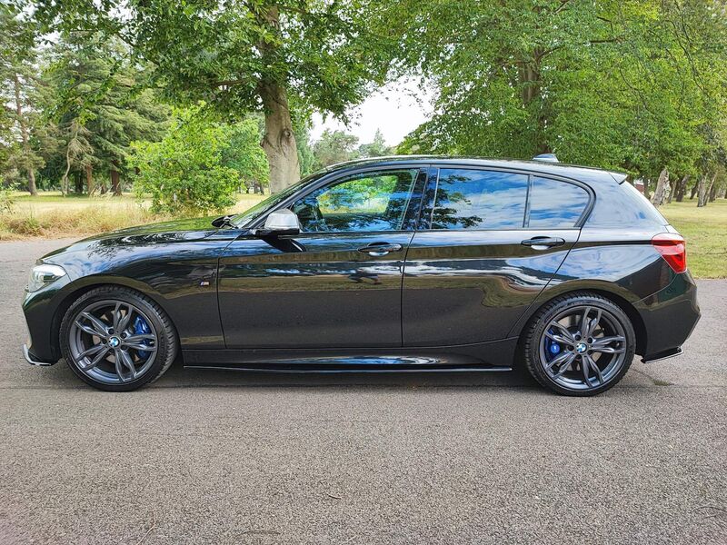 BMW 1 SERIES