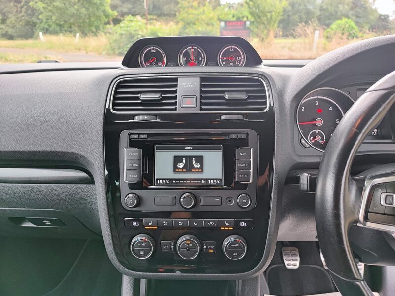 VOLKSWAGEN SCIROCCO