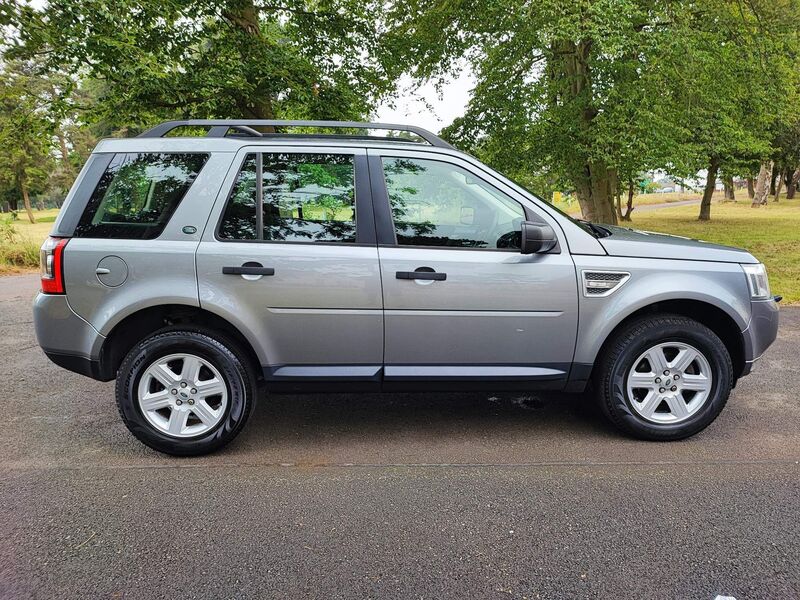 View LAND ROVER FREELANDER 2 2.2 TD4 GS 4WD Euro 5 (s/s) 5dr