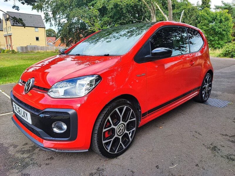 VOLKSWAGEN UP