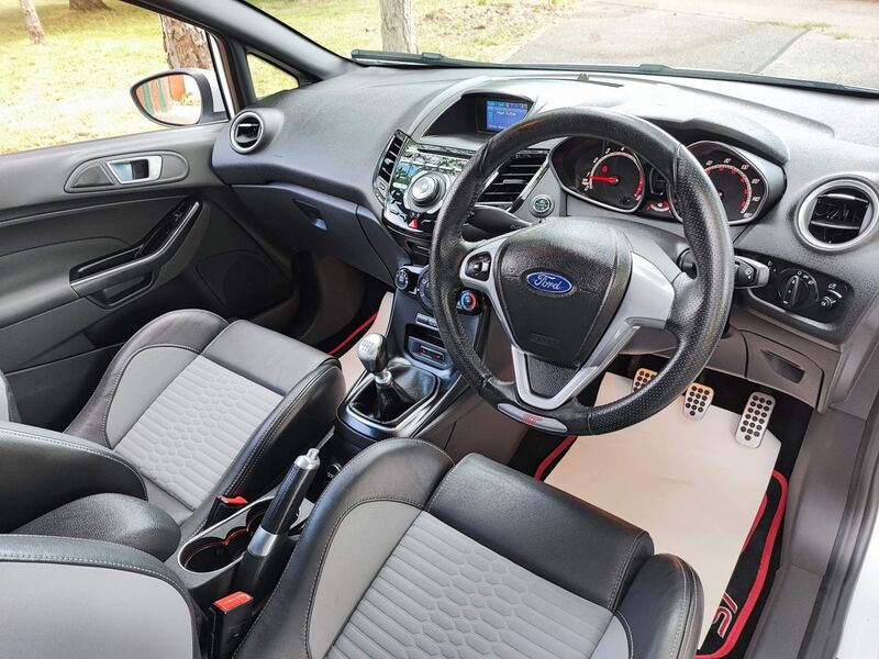 FORD FIESTA
