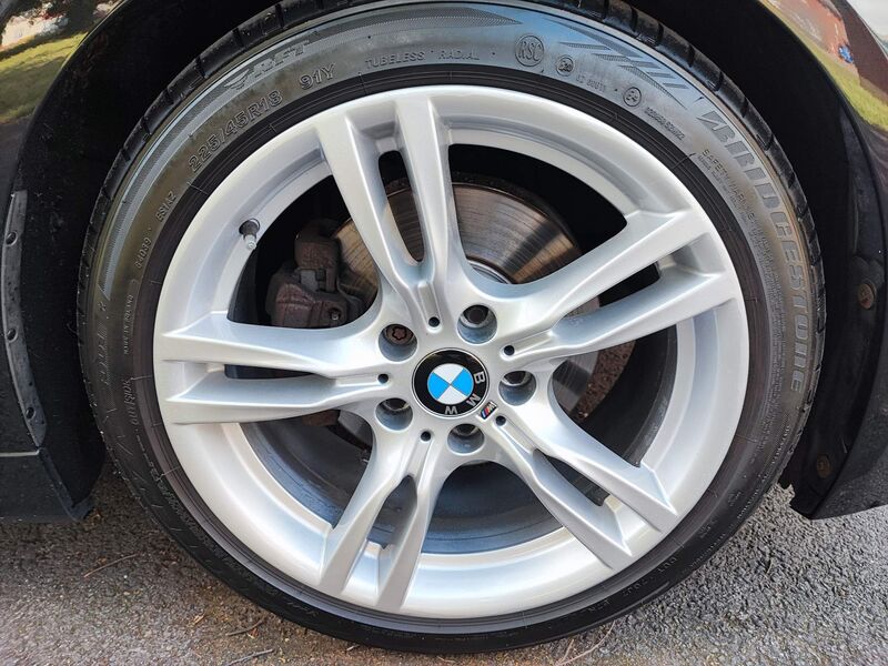 BMW 3 SERIES