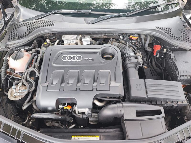 AUDI TT