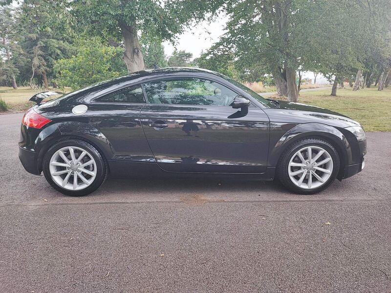 View AUDI TT 2.0 TDI Sport quattro Euro 5 3dr