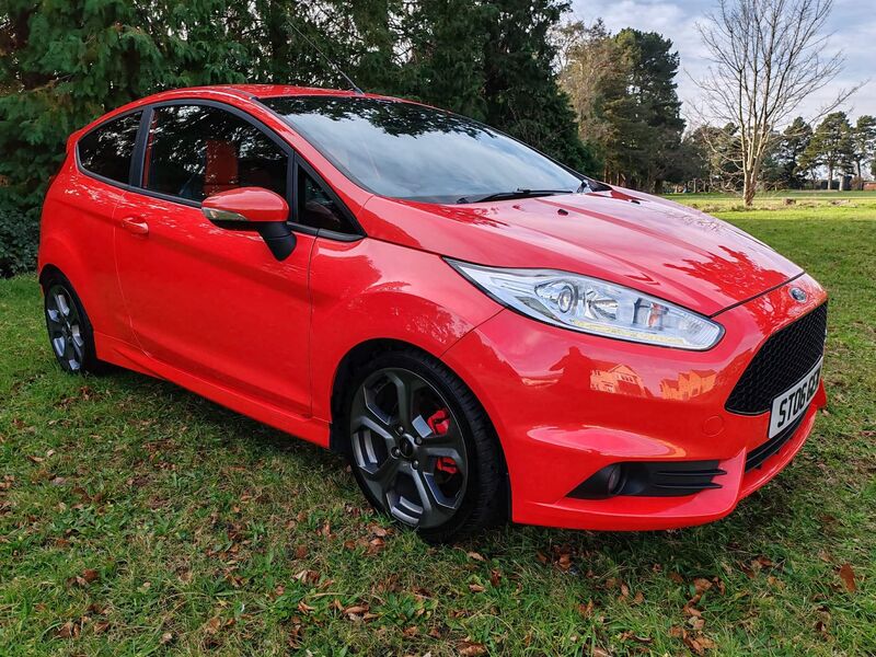 View FORD FIESTA 1.6T EcoBoost ST-3 Euro 6 3dr