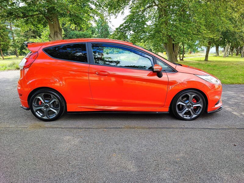 View FORD FIESTA 1.6T EcoBoost ST-3 Euro 6 3dr