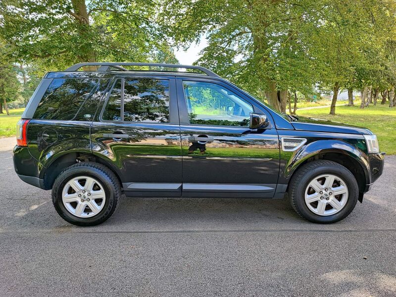 View LAND ROVER FREELANDER 2 2.2 TD4 GS 4WD Euro 5 (s/s) 5dr